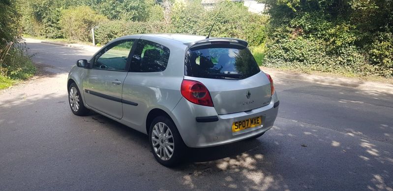 View RENAULT CLIO DYNAMIQUE S 16V