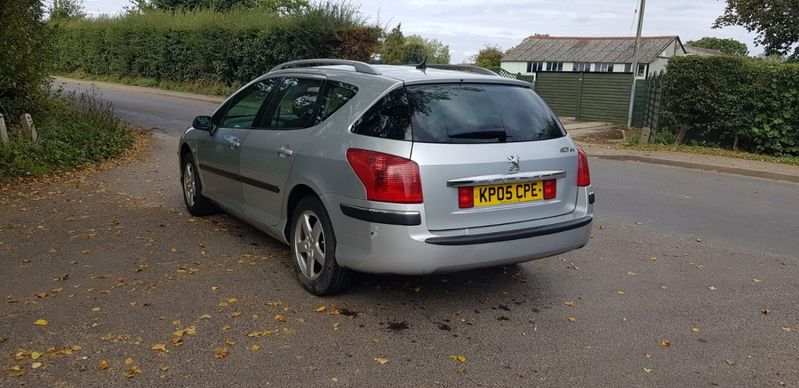 View PEUGEOT 407 HDI SW SE