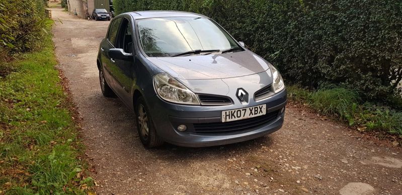 View RENAULT CLIO PRIVILEGE 16V TURBO