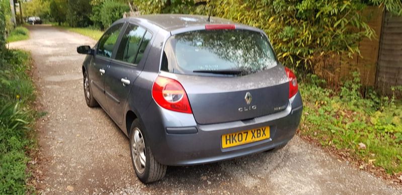 View RENAULT CLIO PRIVILEGE 16V TURBO