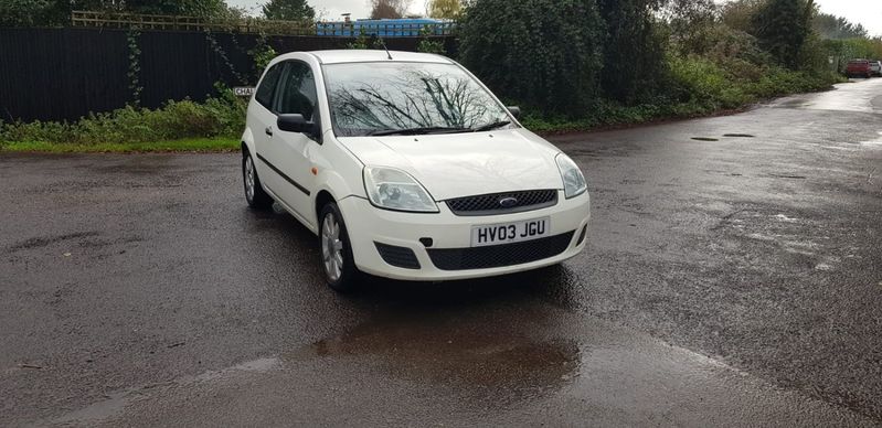 View FORD FIESTA 16V LX