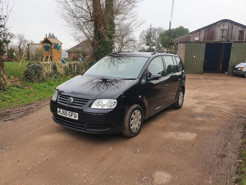 View VOLKSWAGEN TOURAN TDI S 7STR