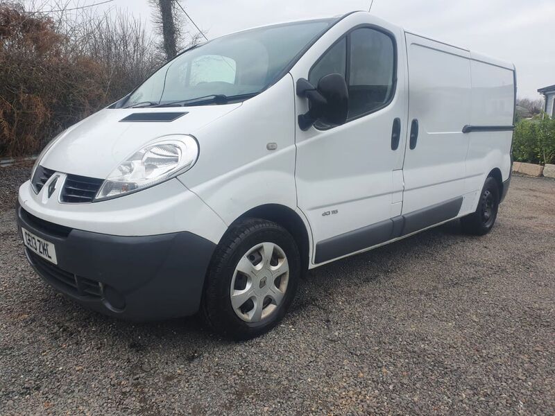 View RENAULT TRAFIC LL29 DCI SR PV